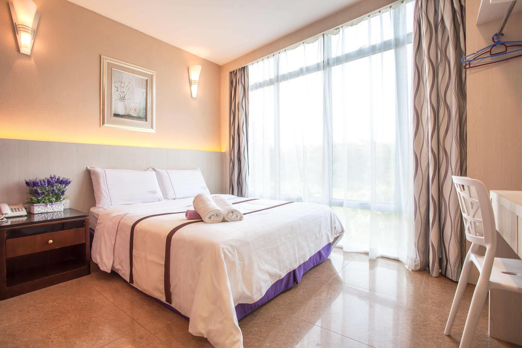 Lavender Inn Nusa Bestari Τζόχορ Μπάχρου Εξωτερικό φωτογραφία